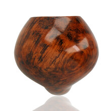 Close-up of rounded briar bowl on Erik Nørding Freehand Extra No.12 Danish freehand pipe.