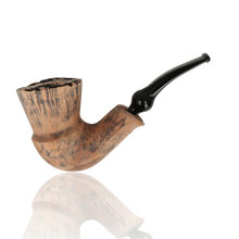 Erik Nording Signature Black Grain Freehand Briar Pipe 195 displayed with presentation pouch, showcasing its natural plateau rim and warm contrast finish.