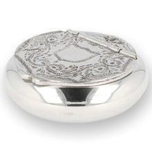 Solid Pewter Snuff Box Ornate Scroll with engraving plaque 3651
