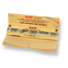 Raw CLASSIC King Size CONNOISSEUR Cigarette Papers & Tips (Single Pkt)